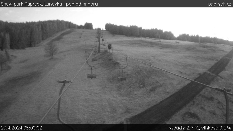 Snow park Paprsek - Lanovka - pohled nahoru - 27.4.2024 v 05:00