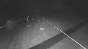 Snow park Paprsek - Lanovka - pohled nahoru - 7.7.2025 v 01:00