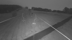Snow park Paprsek - Lanovka - pohled nahoru - 7.7.2025 v 04:00