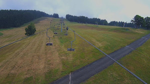 Snow park Paprsek - Lanovka - pohled nahoru - 7.7.2025 v 11:00