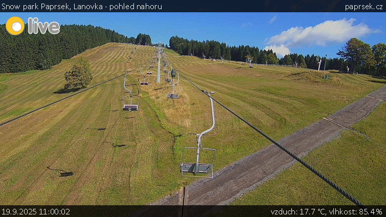 Snow park Paprsek - Lanovka - pohled nahoru - 19.9.2025 v 11:00