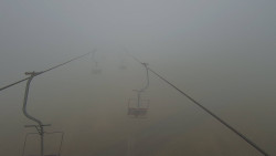 Lanovka - pohled nahoru