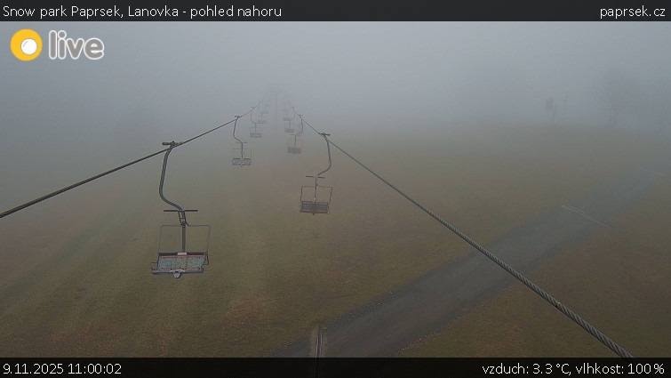 Snow park Paprsek - Lanovka - pohled nahoru - 9.11.2025 v 11:00