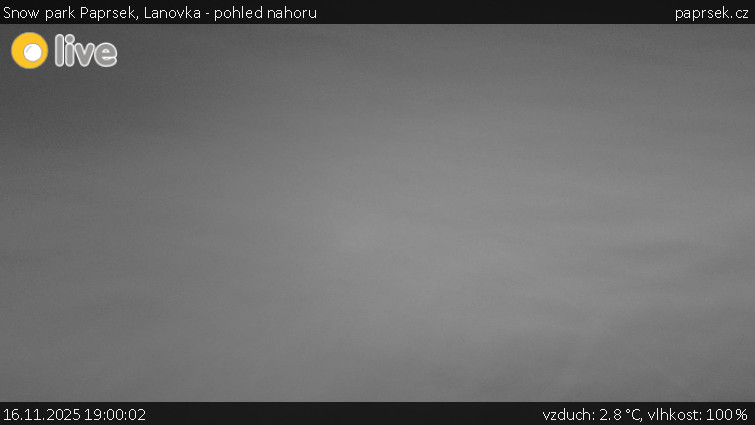 Snow park Paprsek - Lanovka - pohled nahoru - 16.11.2025 v 19:00