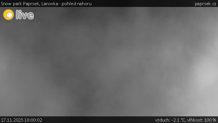 Snow park Paprsek - Lanovka - pohled nahoru - 17.11.2025 v 18:00