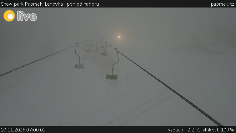 Snow park Paprsek - Lanovka - pohled nahoru - 20.11.2025 v 07:00