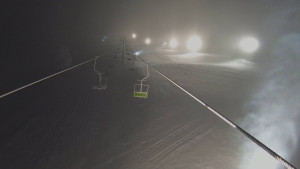 Snow park Paprsek - Lanovka - pohled nahoru - 15.12.2025 v 23:00 Snow park Paprsek - Lanovka - pohled nahoru - 15.12.2025 v 23:00
