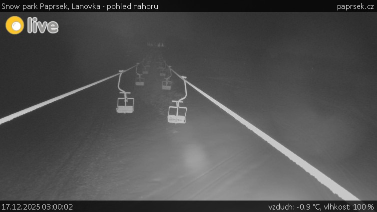 Snow park Paprsek - Lanovka - pohled nahoru - 17.12.2025 v 03:00