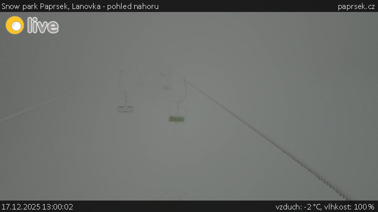 Snow park Paprsek - Lanovka - pohled nahoru - 17.12.2025 v 13:00