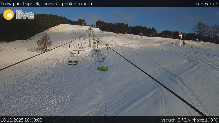 Snow park Paprsek - Lanovka - pohled nahoru - 18.12.2025 v 10:00