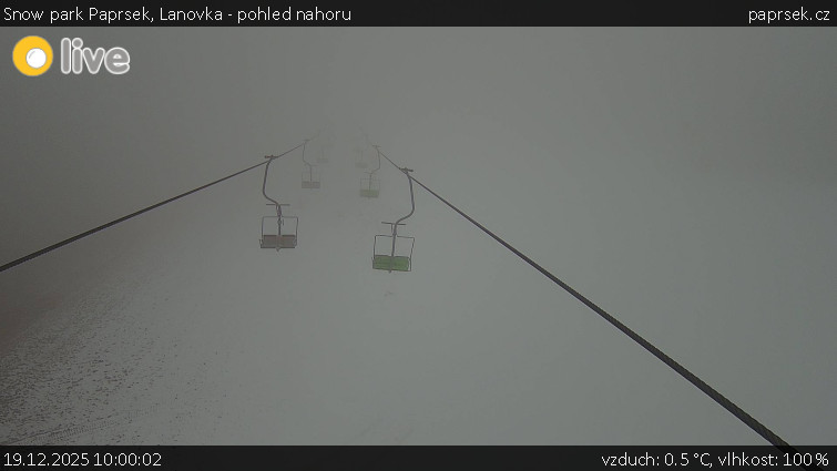 Snow park Paprsek - Lanovka - pohled nahoru - 19.12.2025 v 10:00