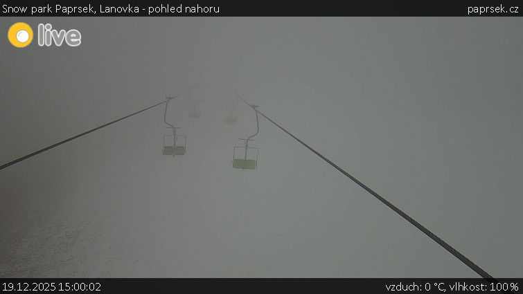 Snow park Paprsek - Lanovka - pohled nahoru - 19.12.2025 v 15:00