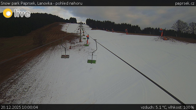 Snow park Paprsek - Lanovka - pohled nahoru - 20.12.2025 v 10:00