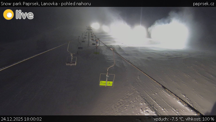 Snow park Paprsek - Lanovka - pohled nahoru - 24.12.2025 v 18:00