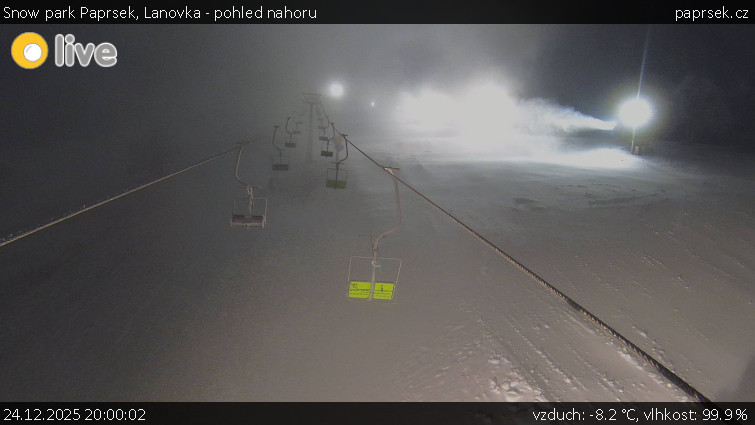 Snow park Paprsek - Lanovka - pohled nahoru - 24.12.2025 v 20:00