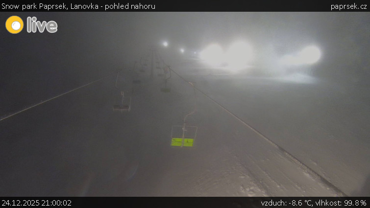 Snow park Paprsek - Lanovka - pohled nahoru - 24.12.2025 v 21:00
