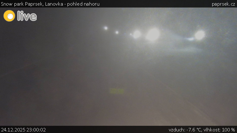 Snow park Paprsek - Lanovka - pohled nahoru - 24.12.2025 v 23:00