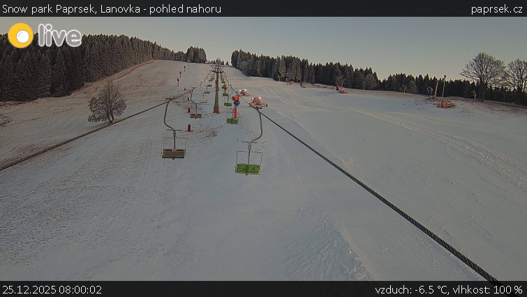 Snow park Paprsek - Lanovka - pohled nahoru - 25.12.2025 v 08:00