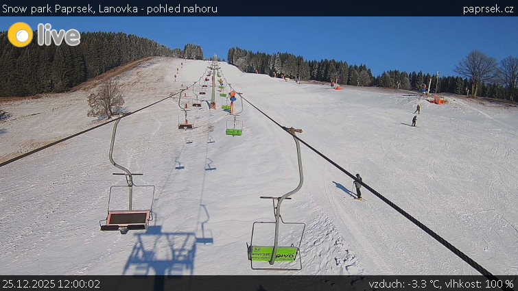 Snow park Paprsek - Lanovka - pohled nahoru - 25.12.2025 v 12:00
