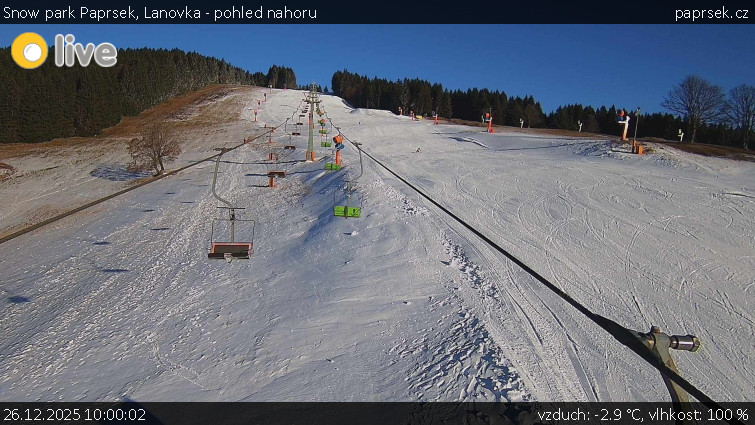 Snow park Paprsek - Lanovka - pohled nahoru - 26.12.2025 v 10:00