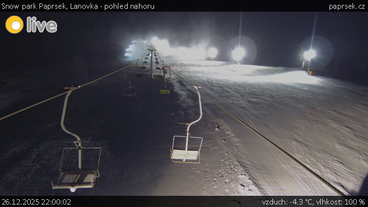 Snow park Paprsek - Lanovka - pohled nahoru - 26.12.2025 v 22:00