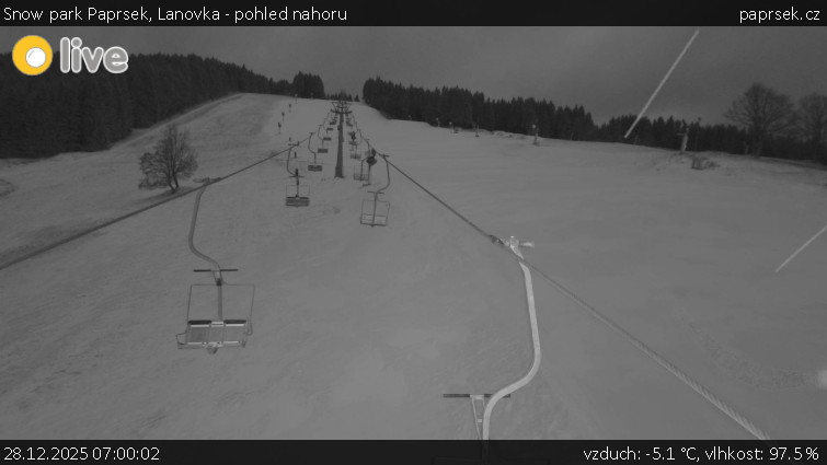 Snow park Paprsek - Lanovka - pohled nahoru - 28.12.2025 v 07:00
