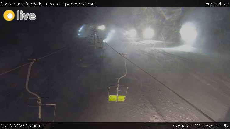 Snow park Paprsek - Lanovka - pohled nahoru - 28.12.2025 v 18:00