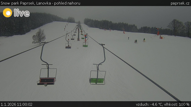 Snow park Paprsek - Lanovka - pohled nahoru - 1.1.2026 v 11:00