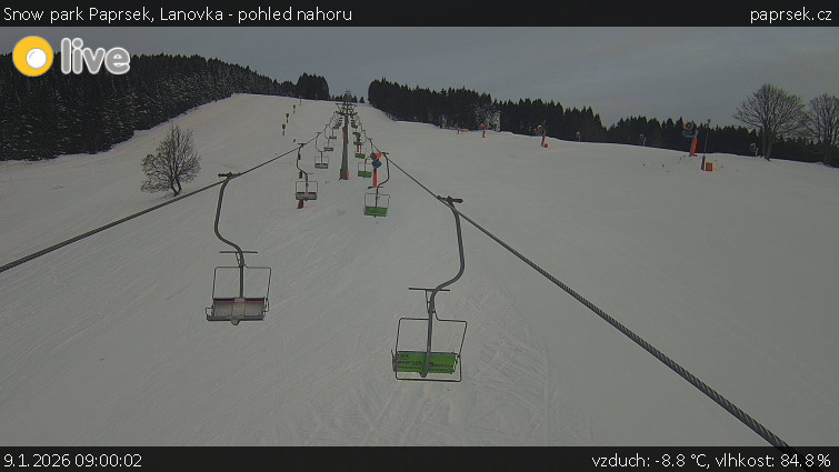 Snow park Paprsek - Lanovka - pohled nahoru - 9.1.2026 v 09:00
