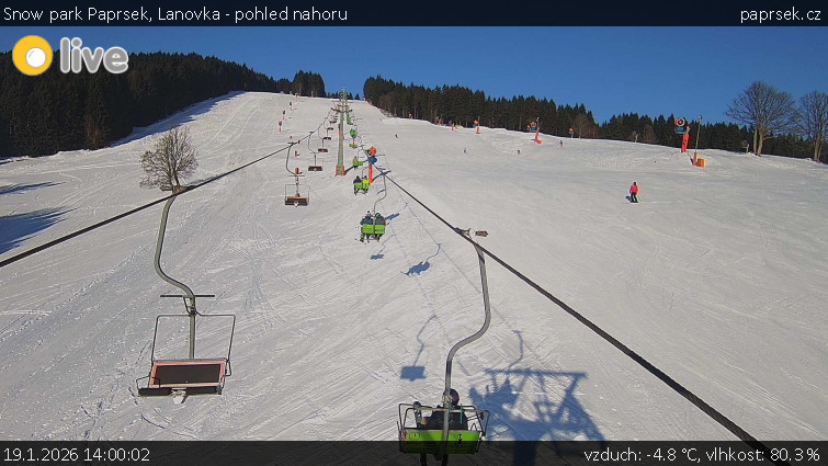 Snow park Paprsek - Lanovka - pohled nahoru - 19.1.2026 v 14:00