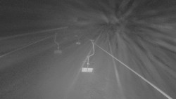 Lanovka - pohled nahoru