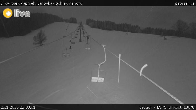 Snow park Paprsek - Lanovka - pohled nahoru - 29.1.2026 v 22:00