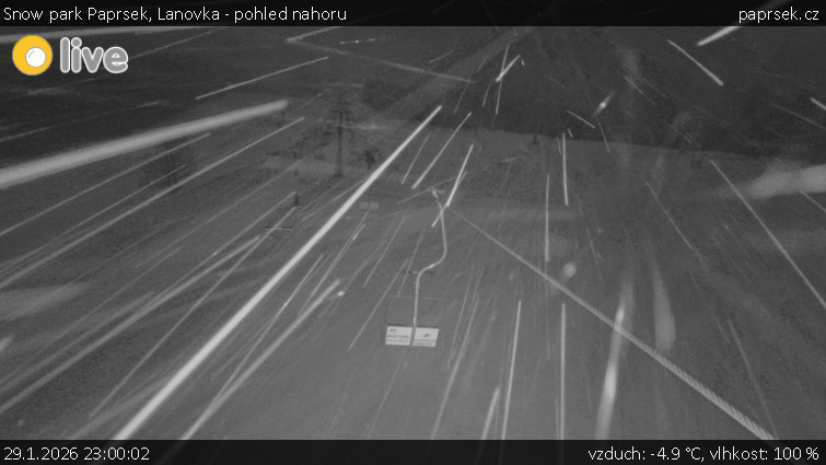 Snow park Paprsek - Lanovka - pohled nahoru - 29.1.2026 v 23:00