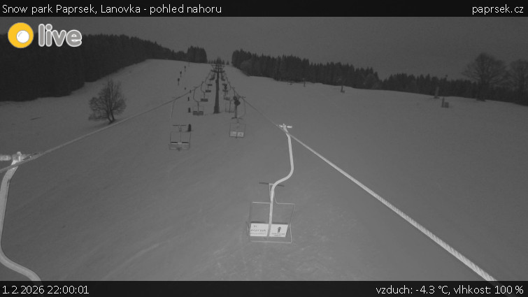 Snow park Paprsek - Lanovka - pohled nahoru - 1.2.2026 v 22:00