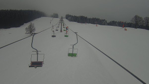 Snow park Paprsek - Lanovka - pohled nahoru - 2.2.2026 v 09:00