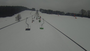 Snow park Paprsek - Lanovka - pohled nahoru - 2.2.2026 v 15:00