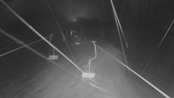 Lanovka - pohled nahoru