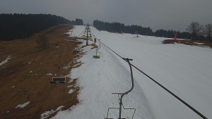 Snow park Paprsek - Lanovka - pohled nahoru - 4.3.2026 v 08:00