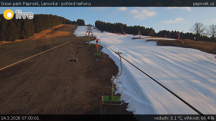 Snow park Paprsek - Lanovka - pohled nahoru - 14.3.2026 v 07:00