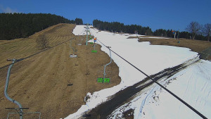 Snow park Paprsek - Lanovka - pohled nahoru - 18.3.2026 v 12:00
