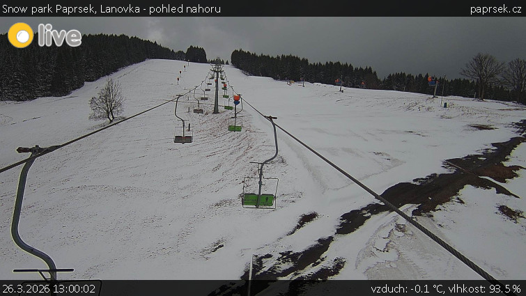 Snow park Paprsek - Lanovka - pohled nahoru - 26.3.2026 v 13:00