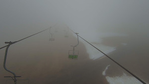 Snow park Paprsek - Lanovka - pohled nahoru - 5.4.2026 v 08:00