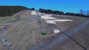 Snow park Paprsek - Lanovka - pohled nahoru - 9.4.2026 v 10:00