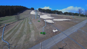 Snow park Paprsek - Lanovka - pohled nahoru - 9.4.2026 v 16:00