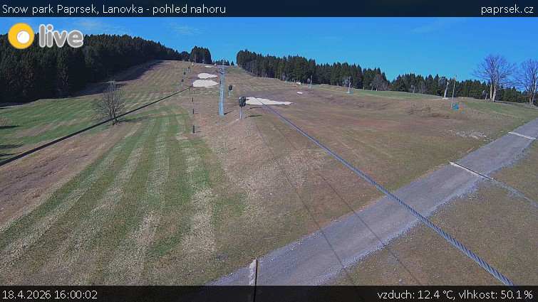 Snow park Paprsek - Lanovka - pohled nahoru - 18.4.2026 v 16:00