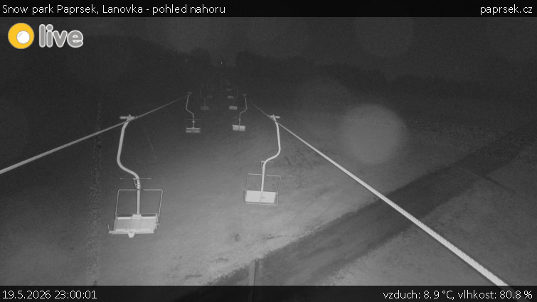 Snow park Paprsek - Lanovka - pohled nahoru - 19.5.2026 v 23:00