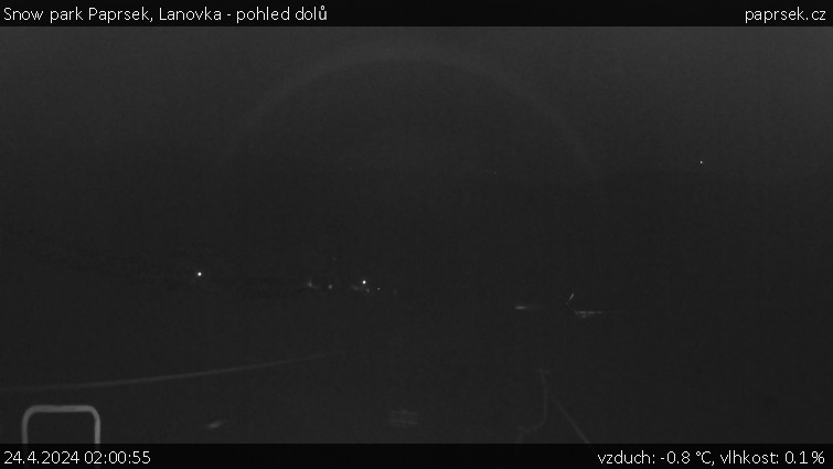 Snow park Paprsek - Lanovka - pohled dolů - 24.4.2024 v 02:00
