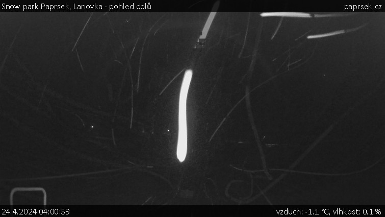 Snow park Paprsek - Lanovka - pohled dolů - 24.4.2024 v 04:00
