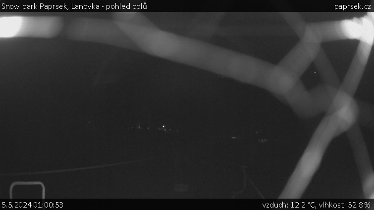 Snow park Paprsek - Lanovka - pohled dolů - 5.5.2024 v 01:00