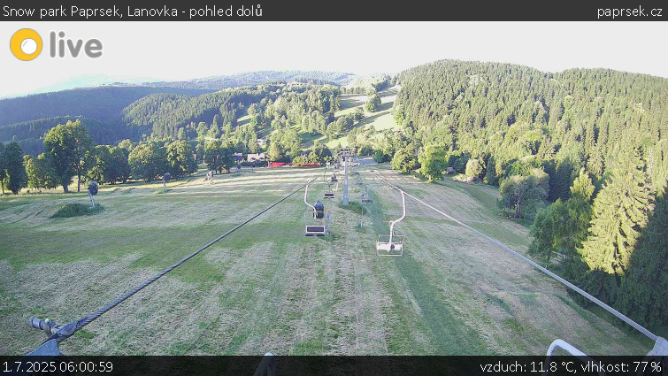 Snow park Paprsek - Lanovka - pohled dolů - 1.7.2025 v 06:00 Snow park Paprsek - Lanovka - pohled dolů - 1.7.2025 v 06:00